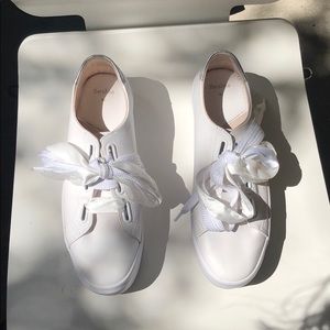 Platform Sneakers With XL Laces